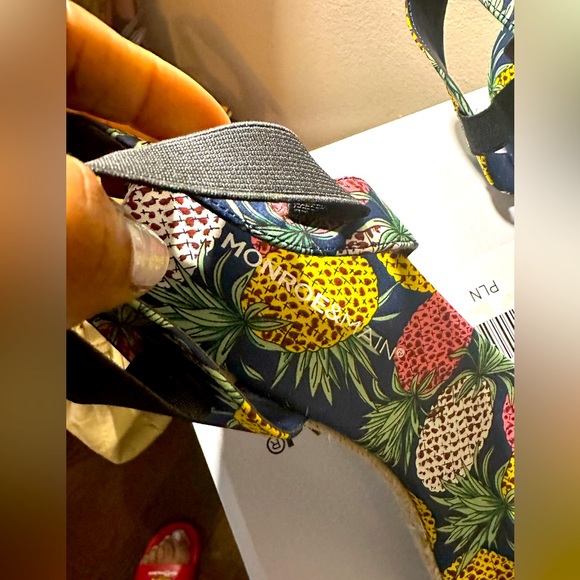 🔥 DEAL Alert - 10/21 Thru 10/25 ONLY -NIB M&M Print Espadrille Sandals - Picture 8 of 8